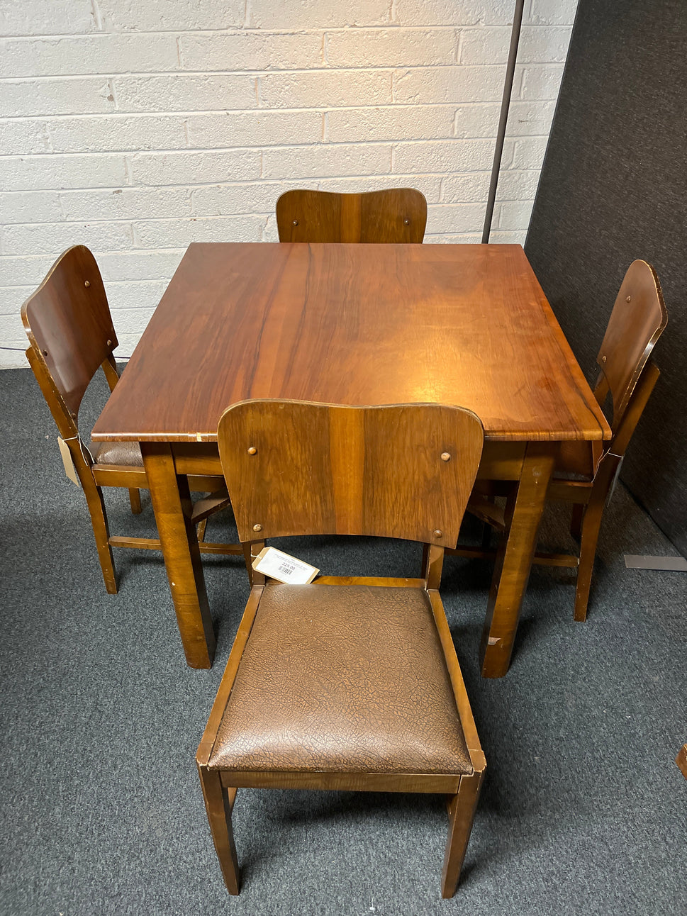 Retro extendable dark wood dining table(H  750 x W 900 - 1500 x D 900 mm)  with 4 no. matching chairs 1225
