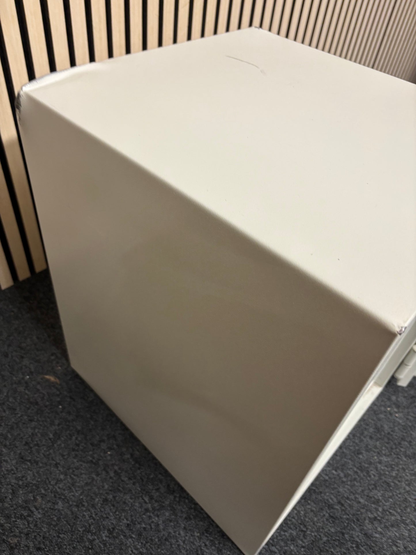 Phoenix fireproof digital safe. Battery operated. No key. Overwrite code. Dims 52Hx40Wx44D