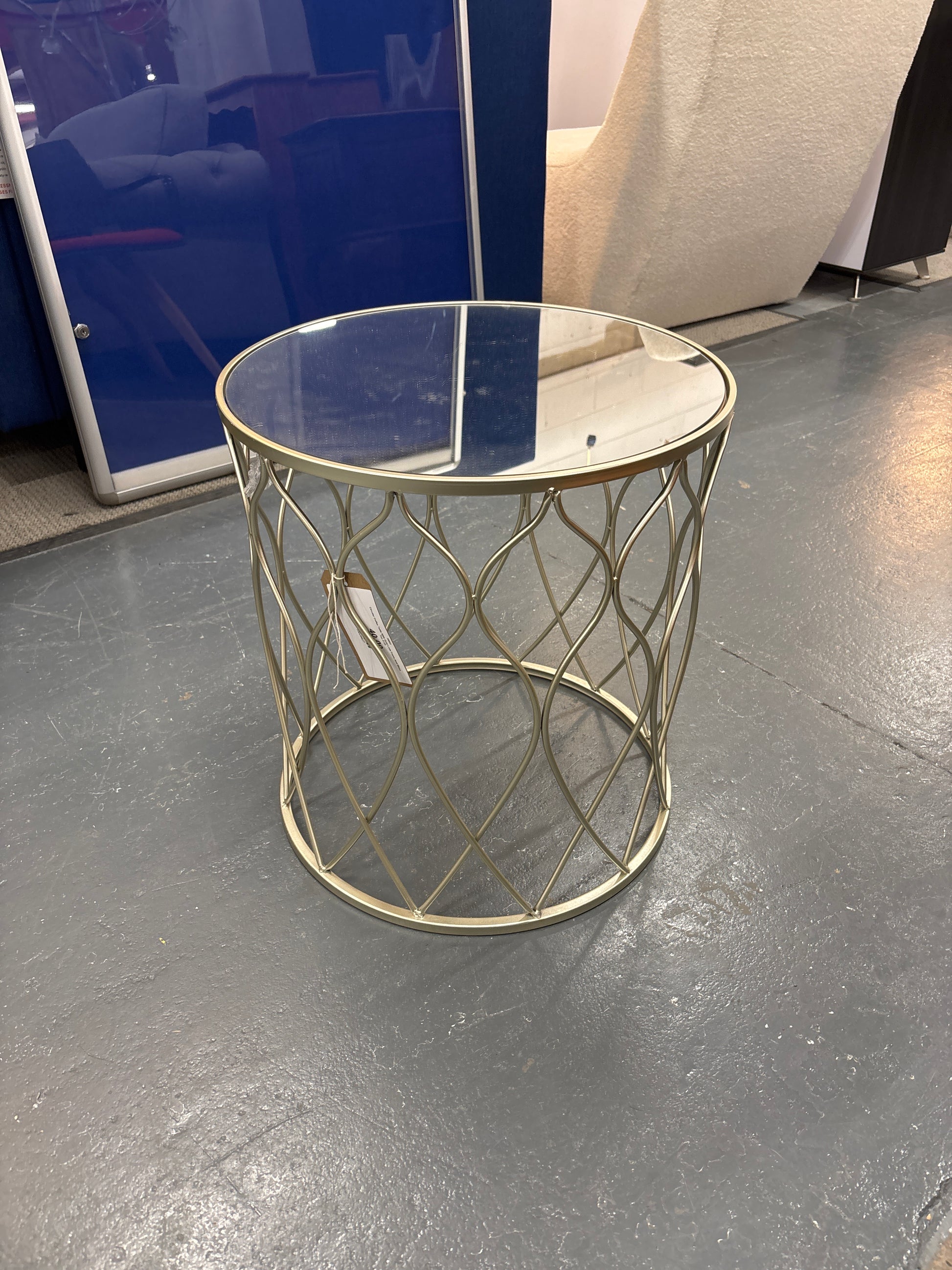 Circular Coffee Table With Gold Look Frame And Glass Too 3125
