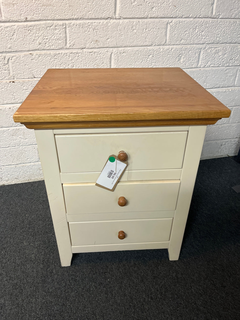 Cream and oak 3 drawer bedside locker  2225