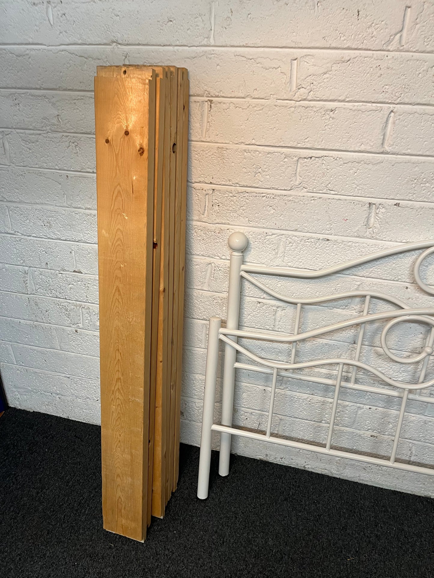 4 ft 6 white metal bed frame  1325