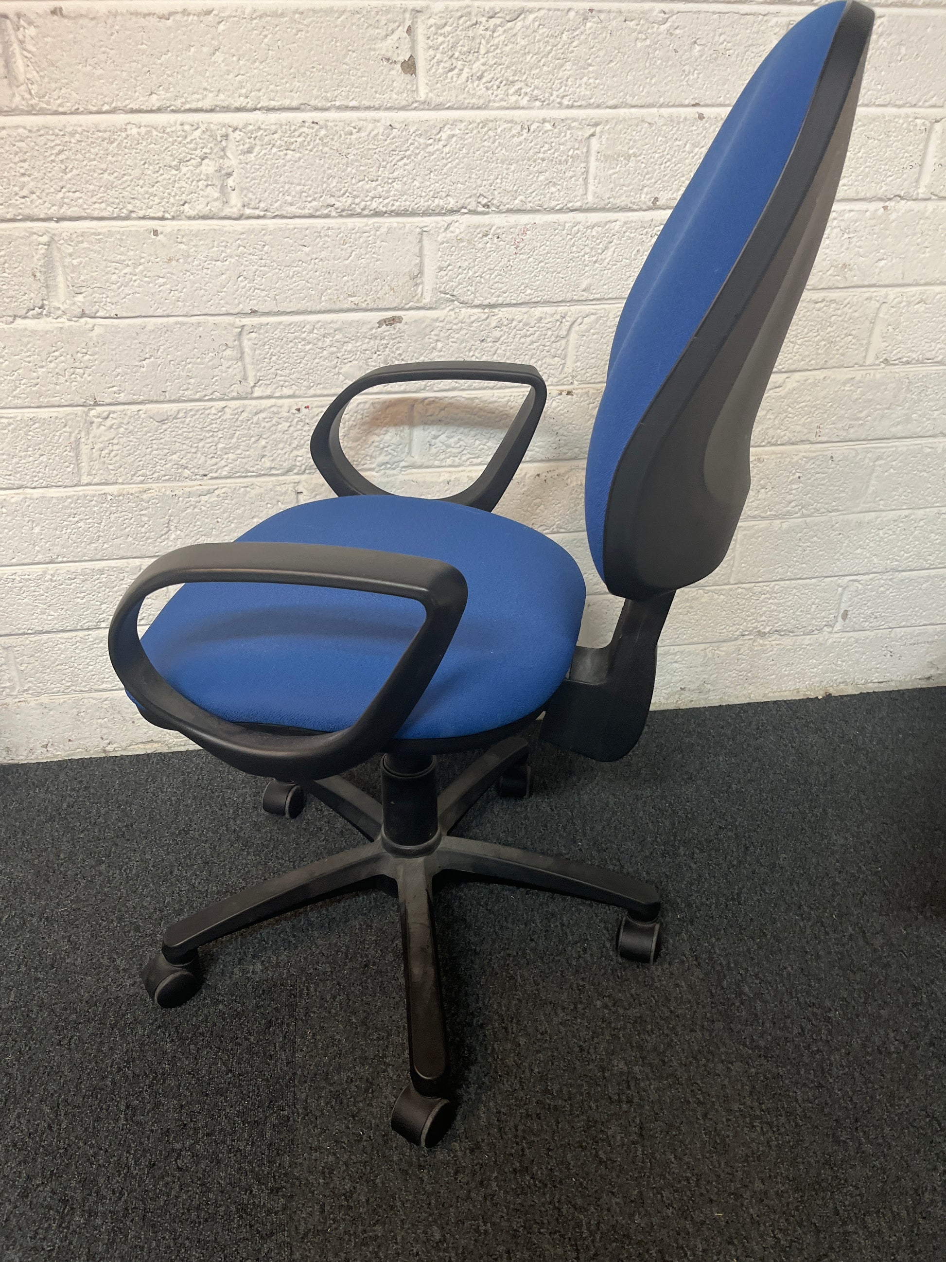 Blue swivel chair with fixed loop arms  1325