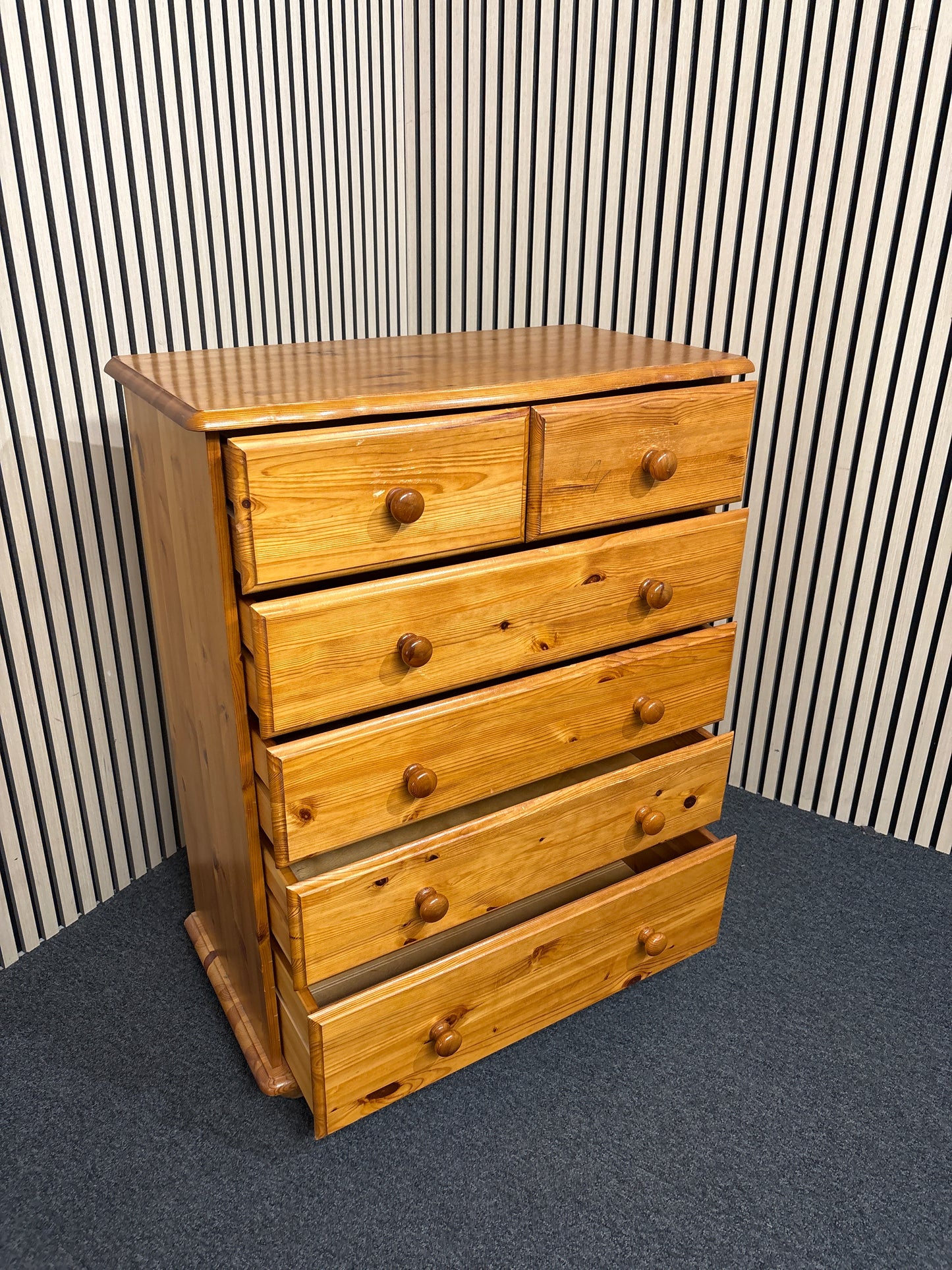 Solid pine 4+2 chest of drawers 3325