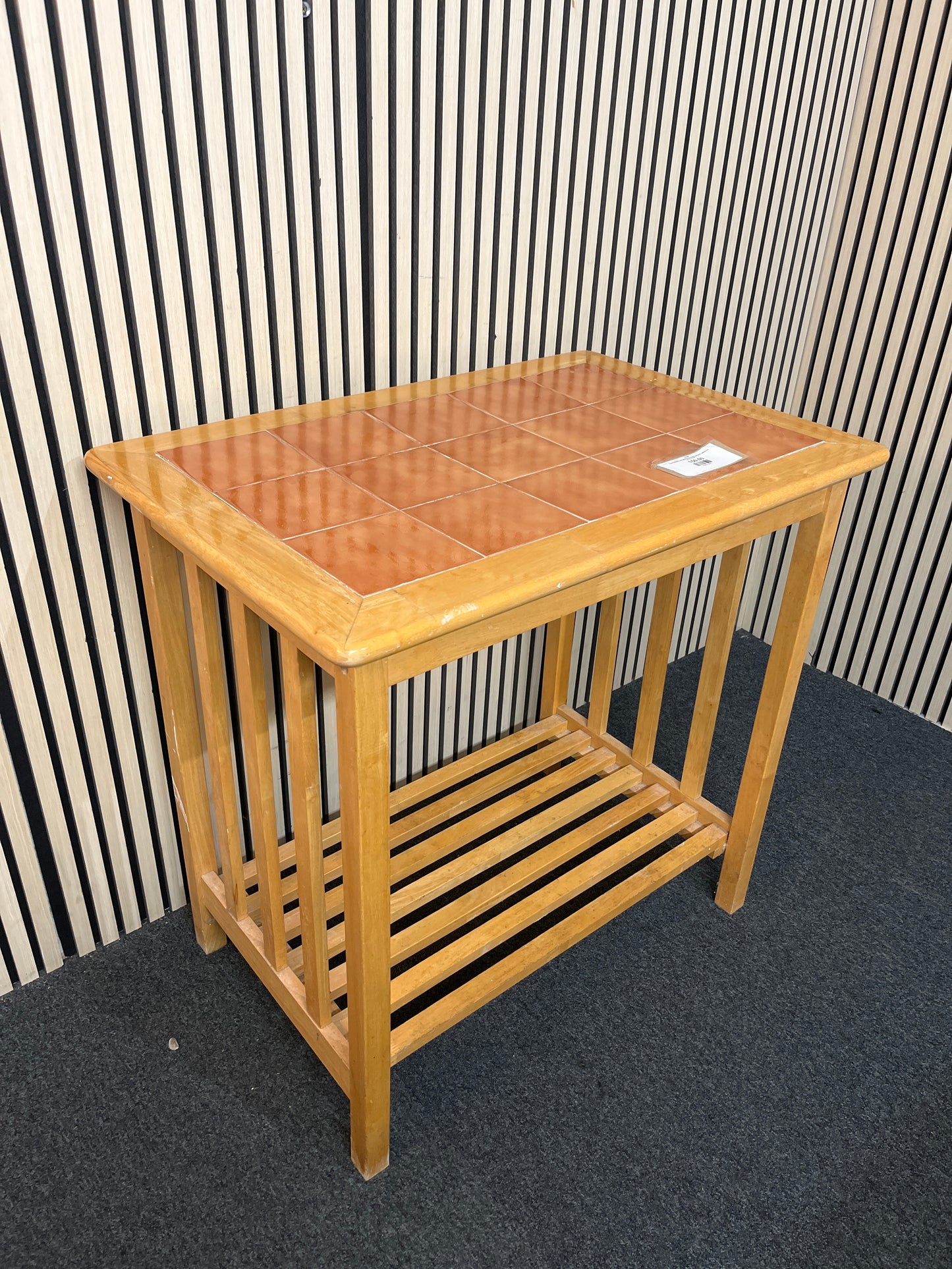 Terracotta tile and hardwoods island unit (H 87 x W 89 x D 60 cm) 1126