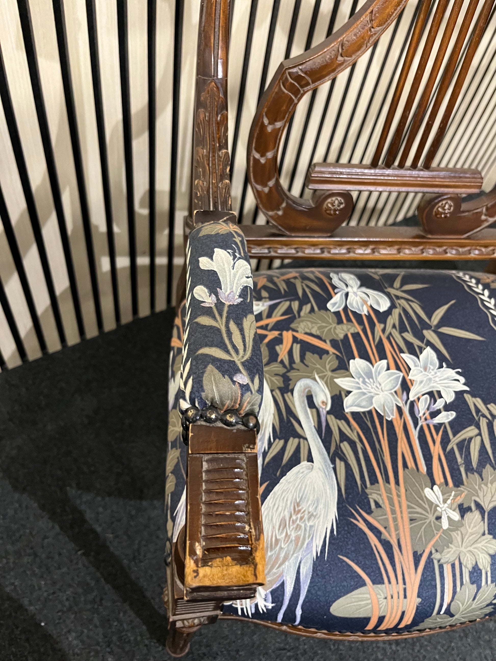 Ornate mahogany framed, blue bird tapesty design fabric 2+1+1 suite 2325