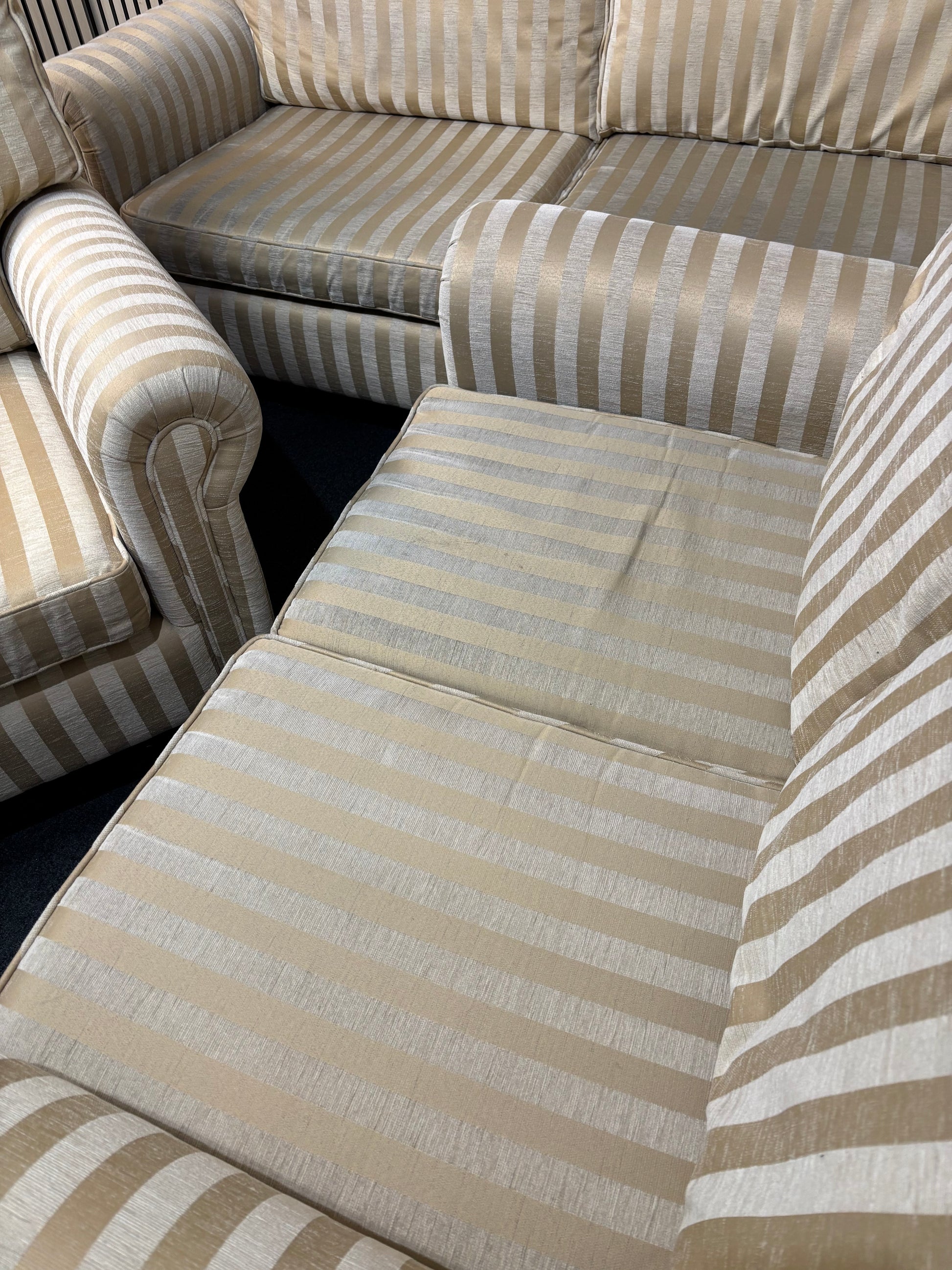 3+2+1 gold stripe fabric sofa suite with wooden framed leg and brass castors  1126