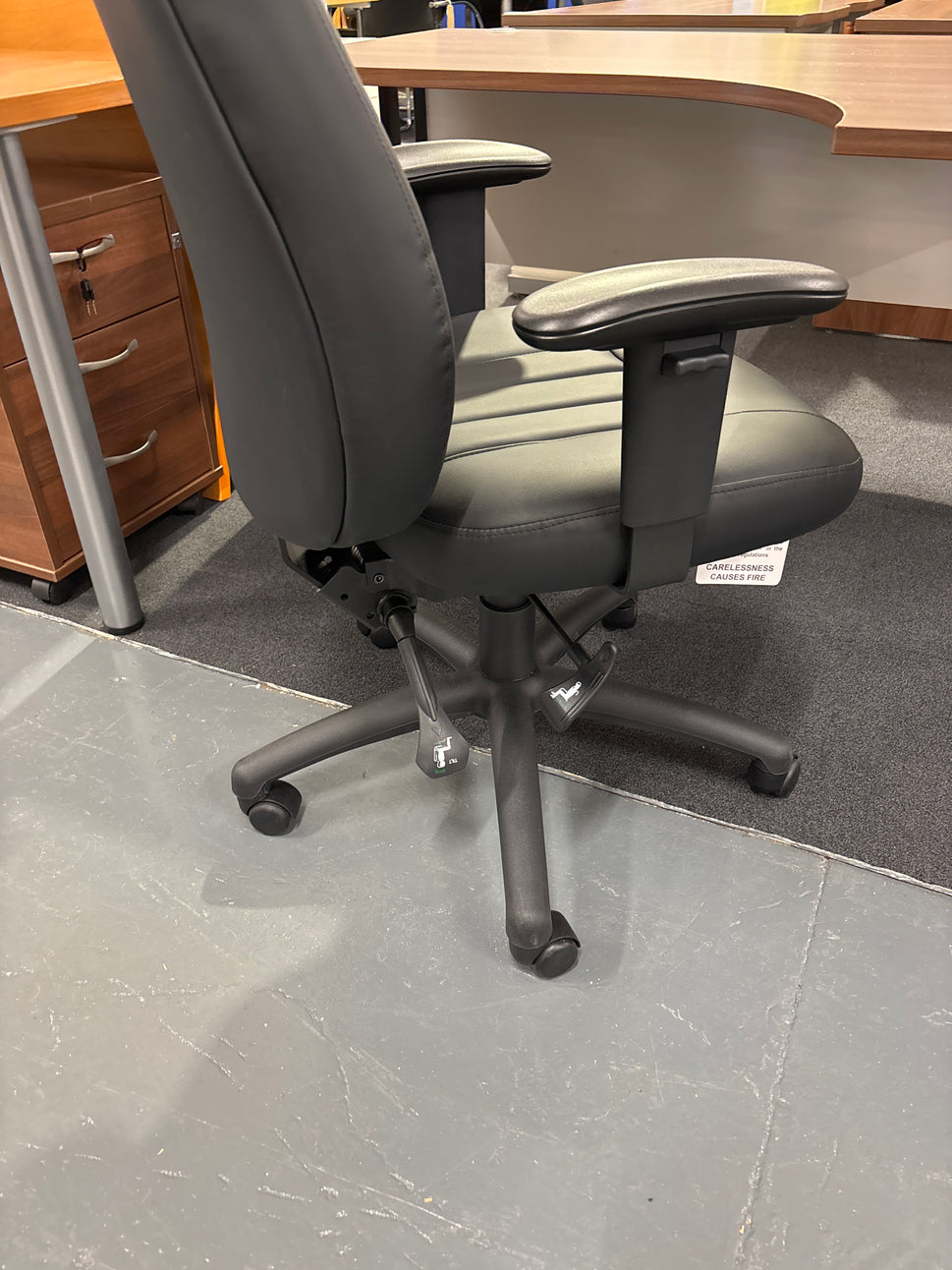 Zeus high back 24hr task chair - black faux leather