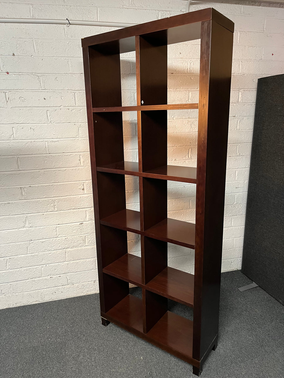 Tall dark wood stained 10 section bookcase  (H 202 x W 82 x D 30 cm) 2225