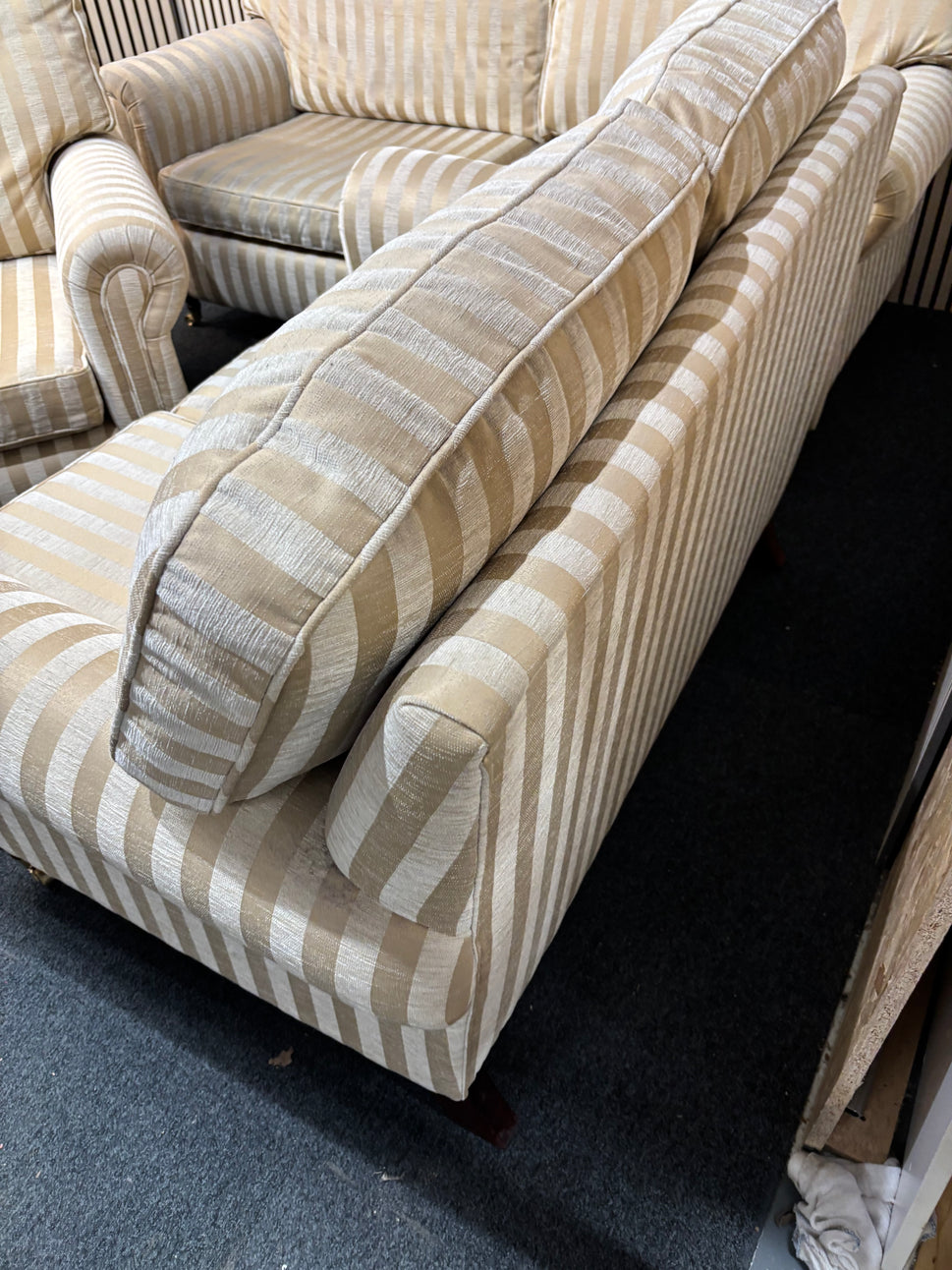 3+2+1 gold stripe fabric sofa suite with wooden framed leg and brass castors  1126