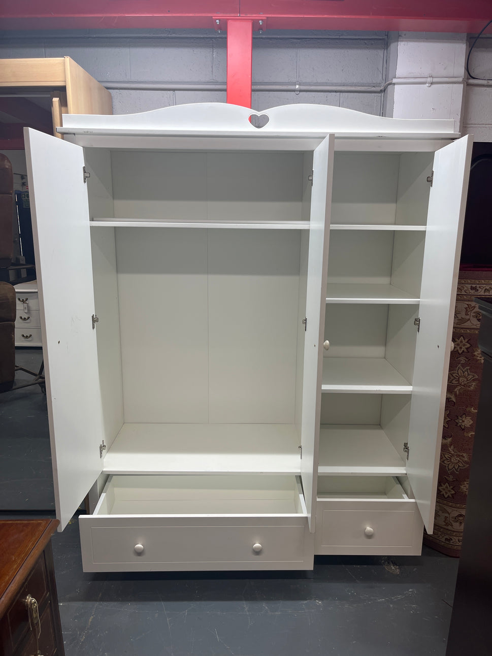 White laminate 3 door 2 drawer wardrobe (H 196 x W 156 x D 50 cm) 1325