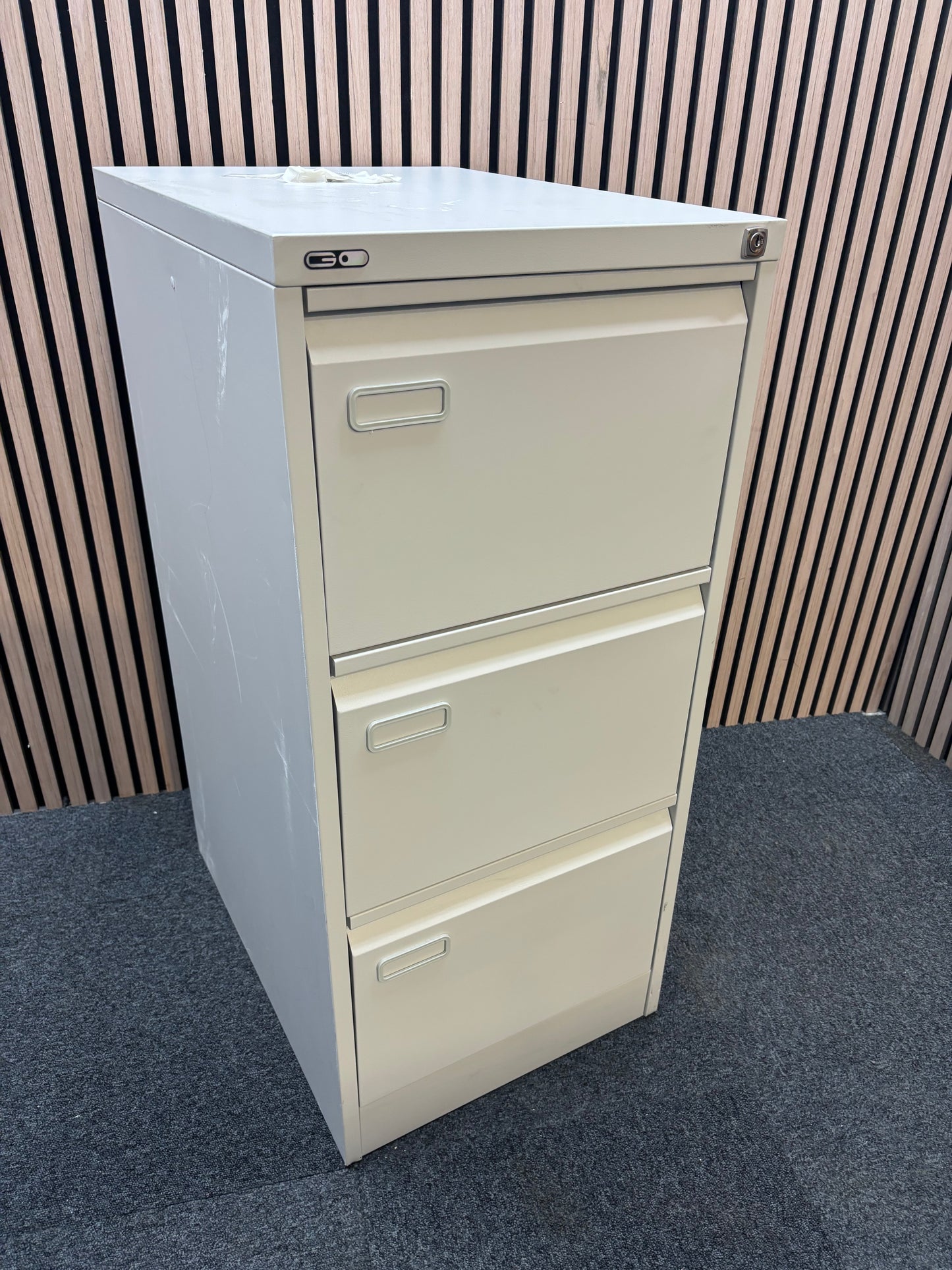 Grey metal 3 drawer filing cabinet