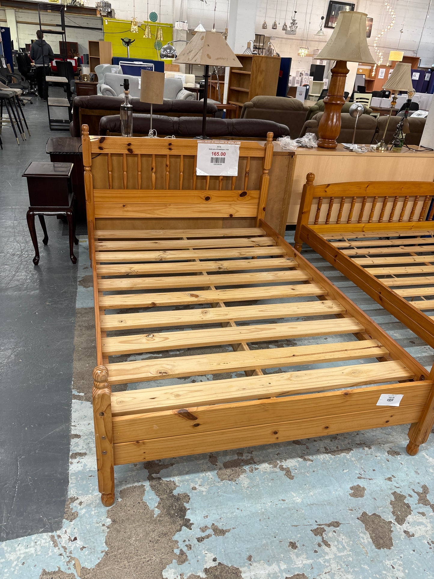 Solid pine 4ft bedframe  2125