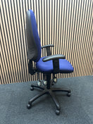 Switch Blue upholstered task chair with armrests second hand  J3917 2 image