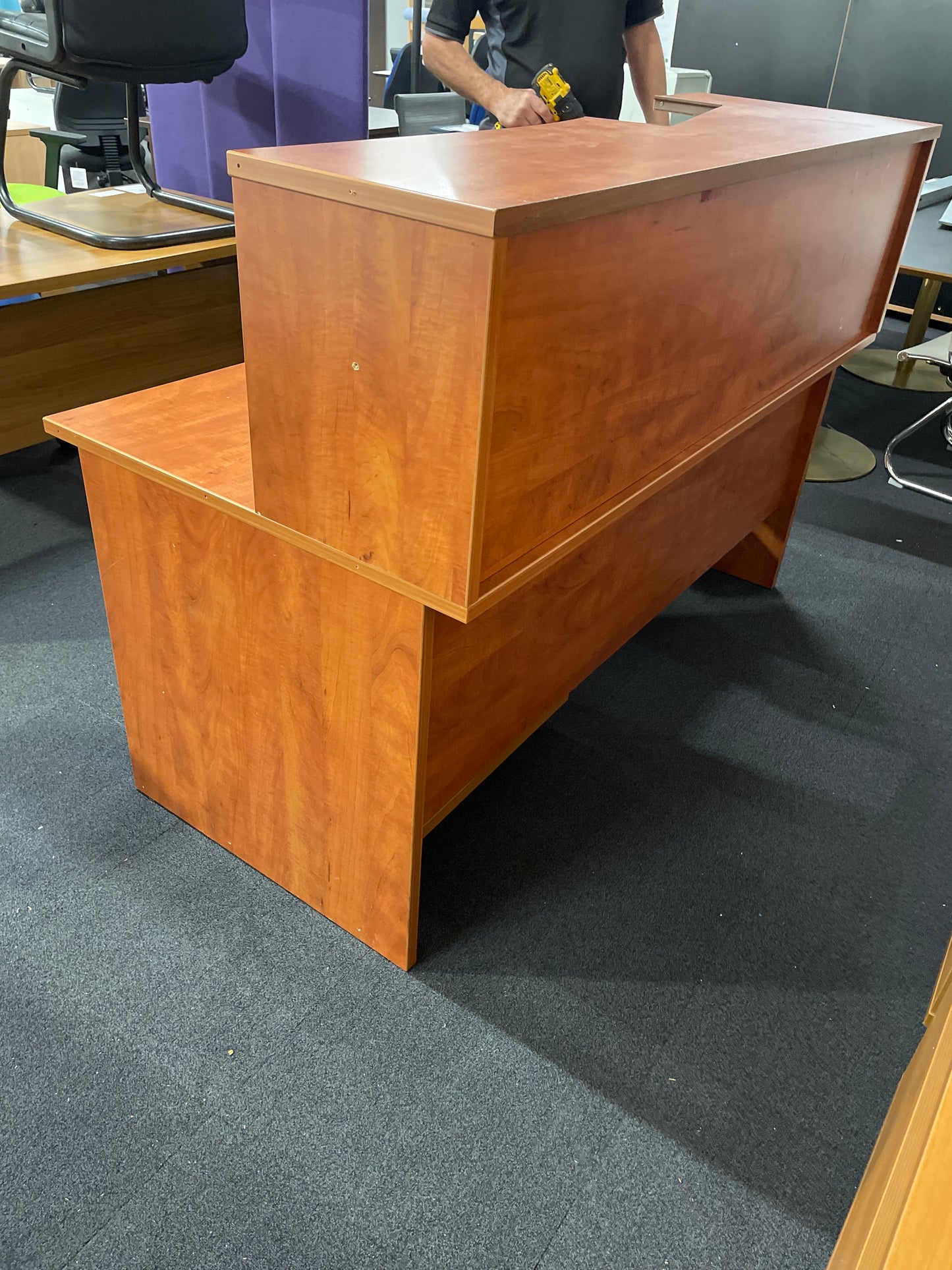 Cherry laminate second hand 1600*1100 reception counter with upstand