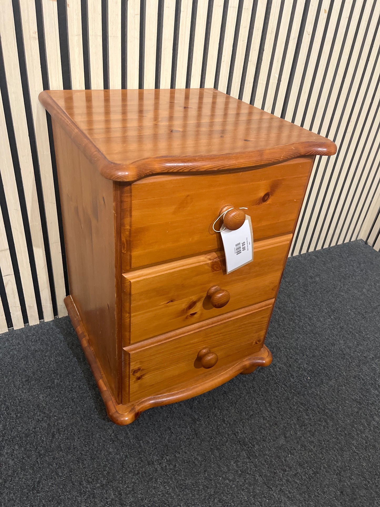 Pine bedside locker 43968