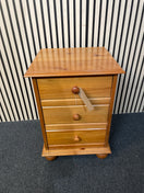 Switch Natural pine 3 drawer bedside locker  2425 3 image