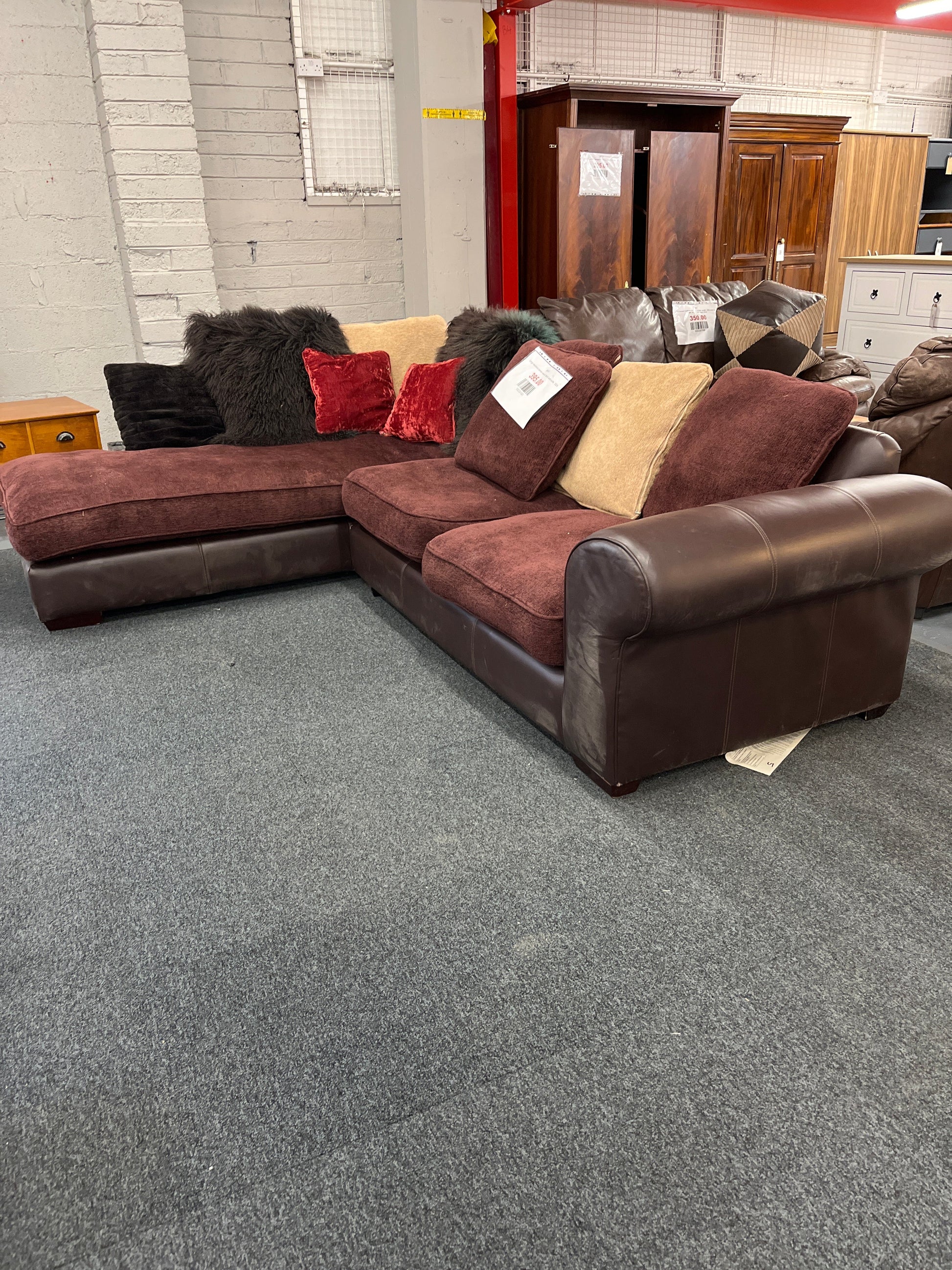 Large sectional corner mauve fabric sofa suite  1225