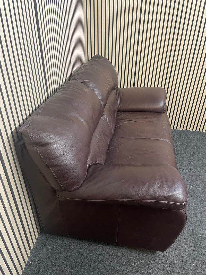 Dark brown leather two seater sofa (width 165 cm depth 87 cm)  44613
