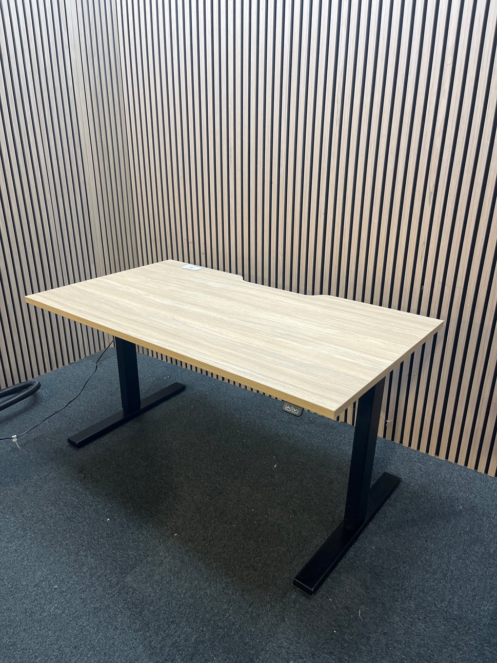 1600L height adjustable oak electric desk
