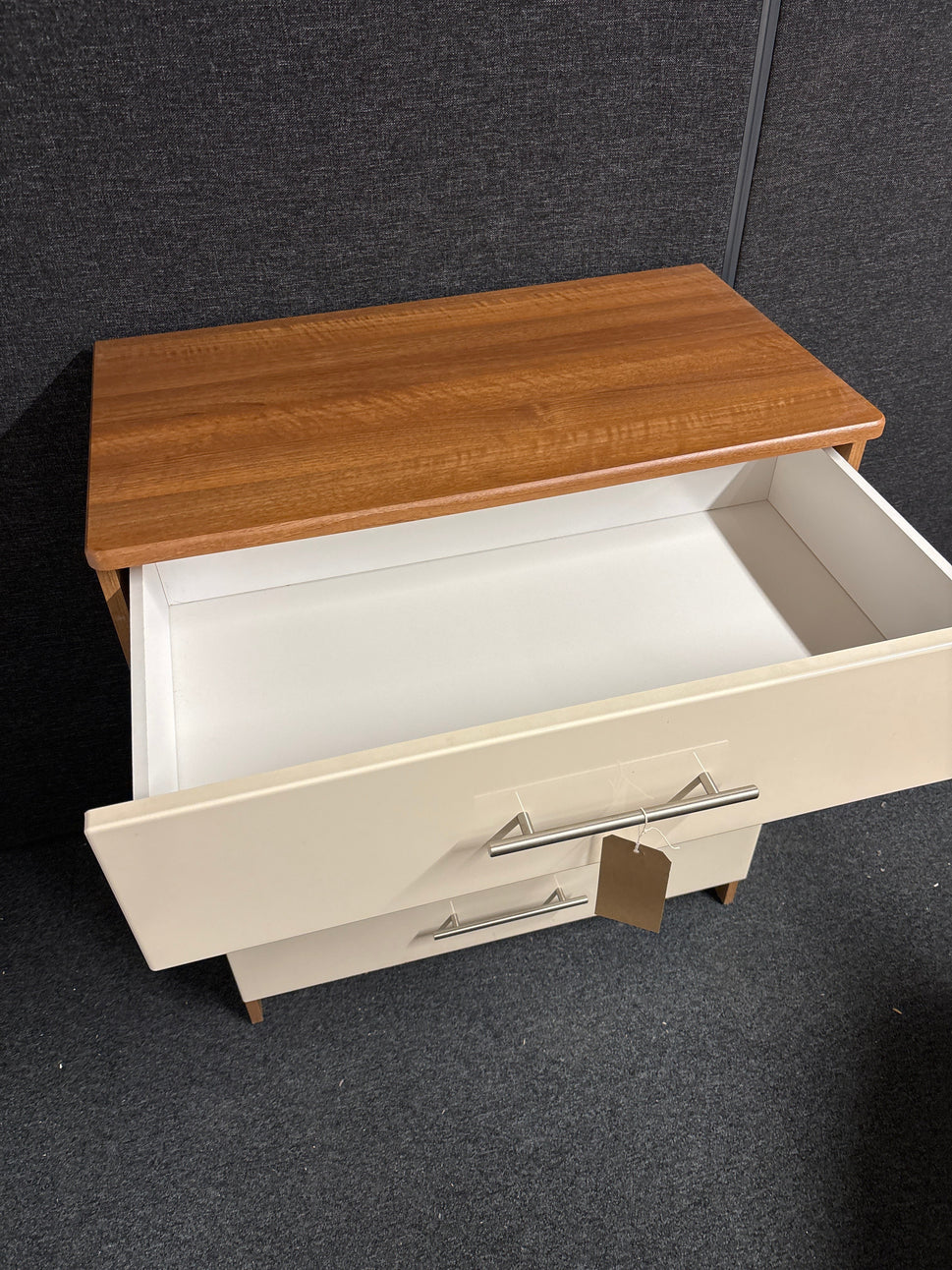 Cream 5 drawer ornate chest of drawers 1225