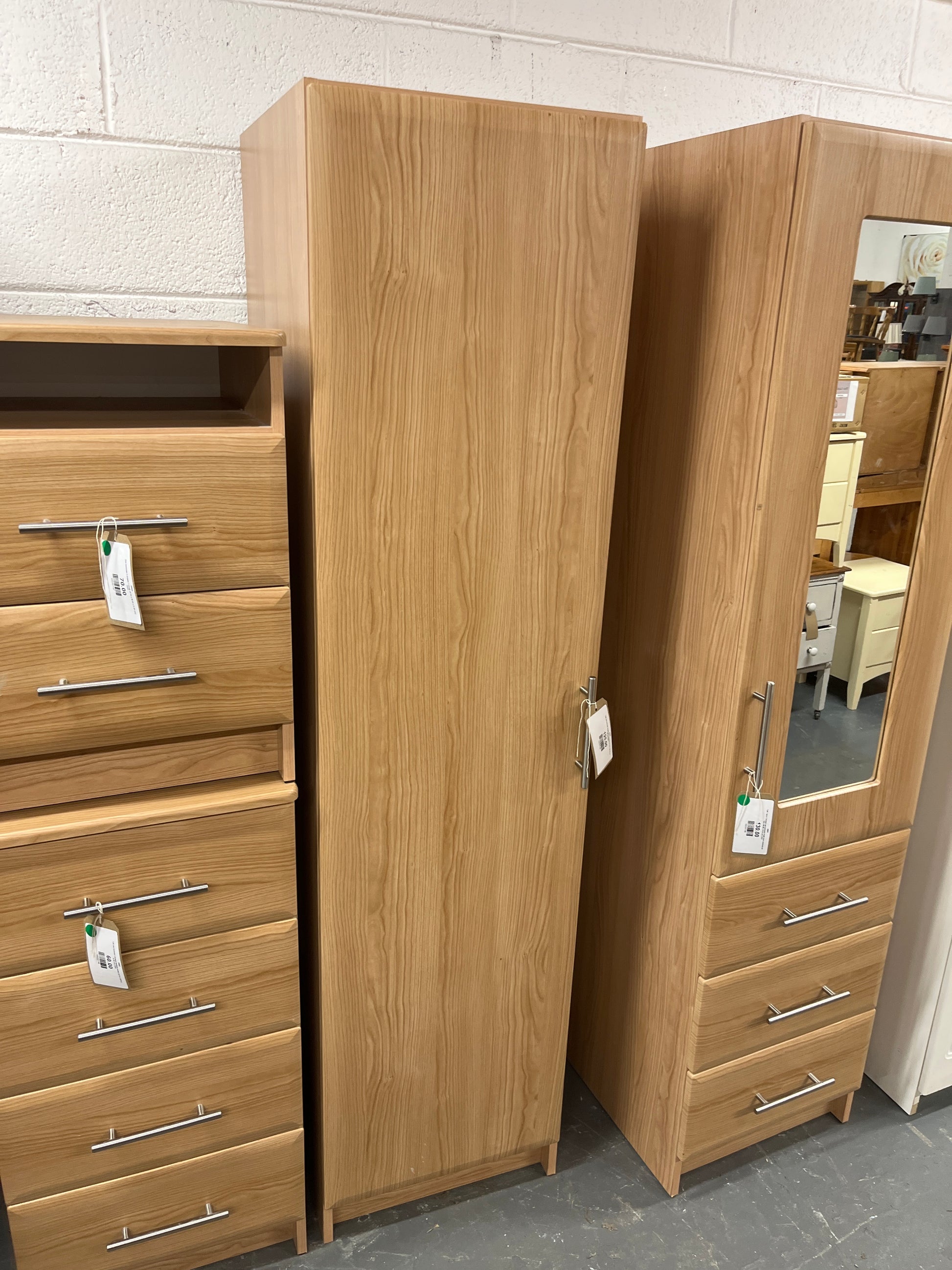 Tall oak laminate single door wardrobe (H 183 x W 45 x D 52 cm) 3225