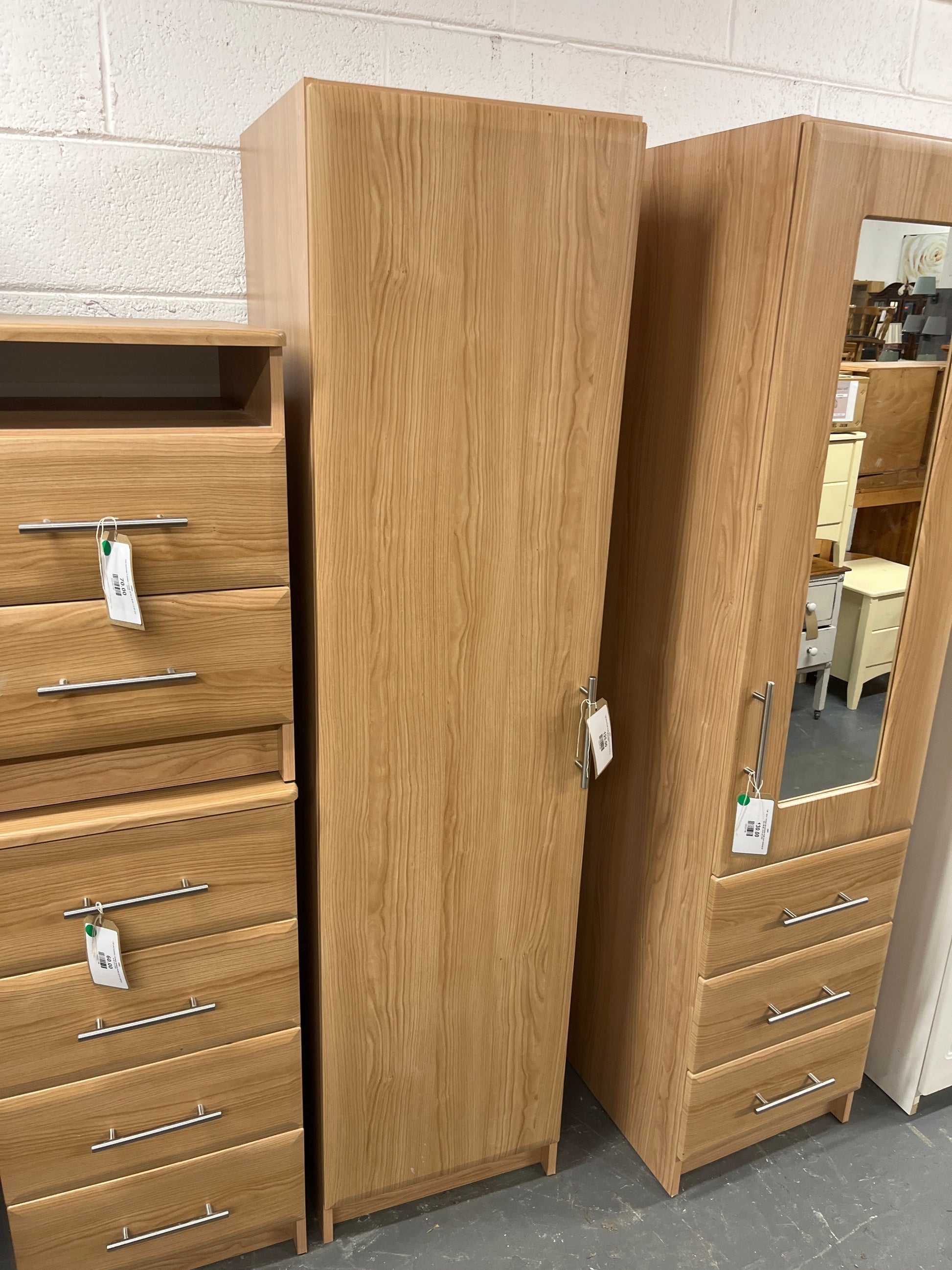 Tall oak laminate single door wardrobe (H 183 x W 45 x D 52 cm) 3225