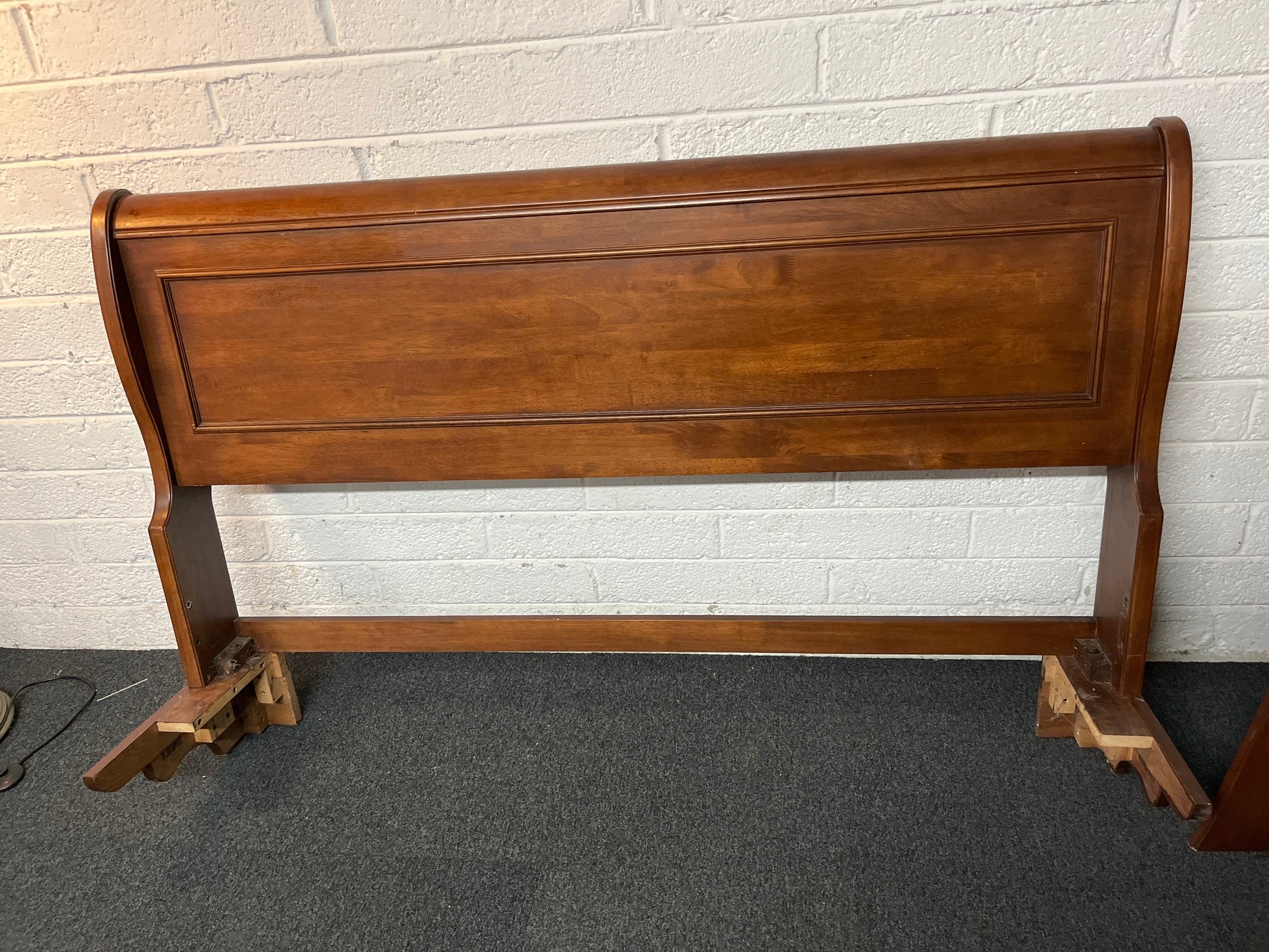 5ft Mahogany Sleigh bed frame  2225