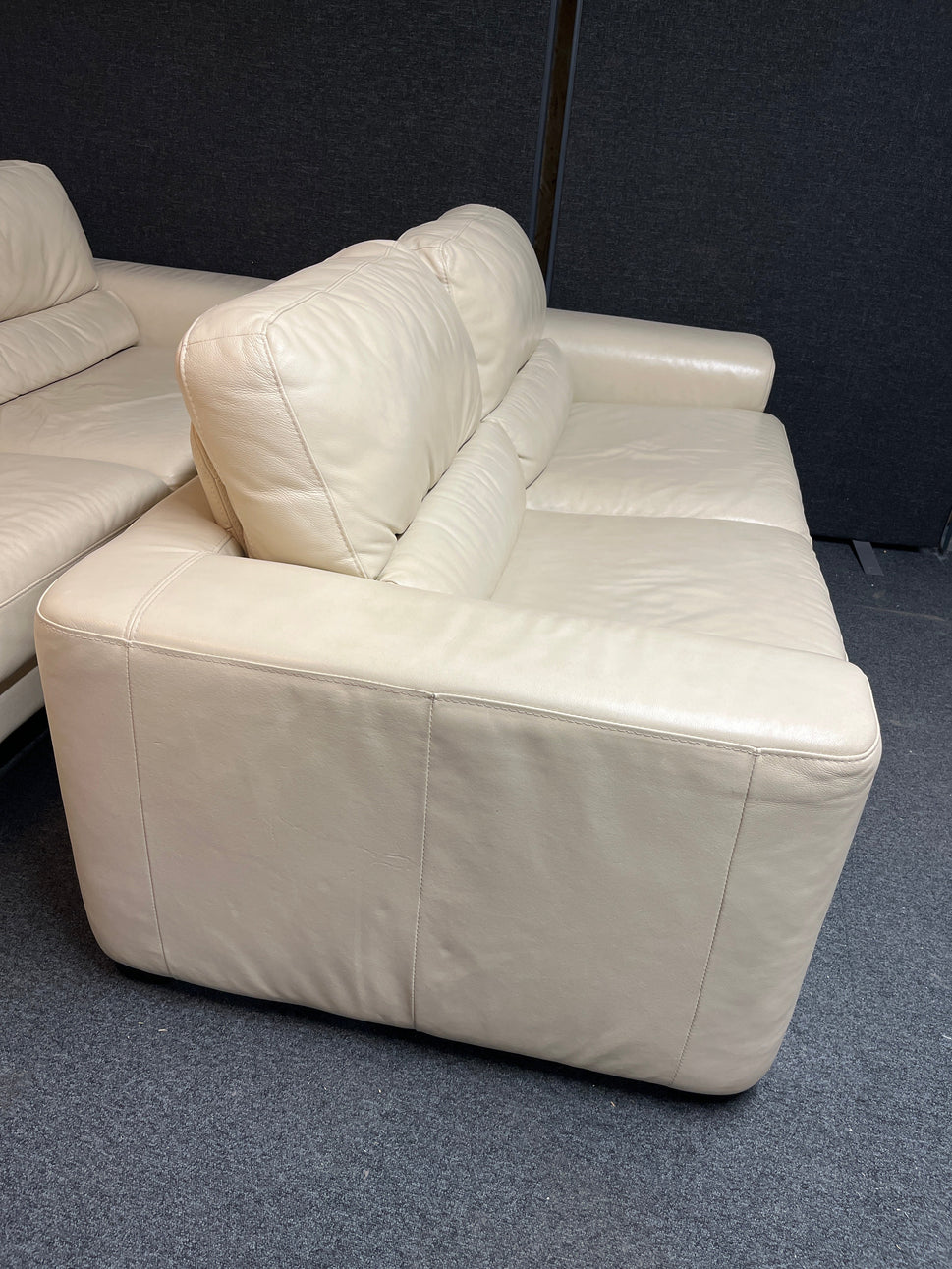 3+2 Cream leather sofa suite 3225