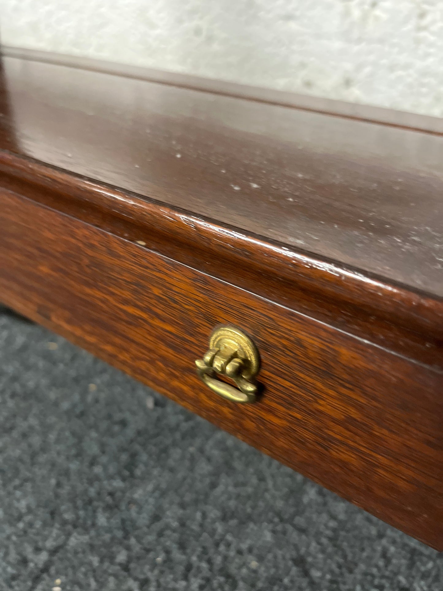Small Wall mounted mahogany shelf unit  2225
