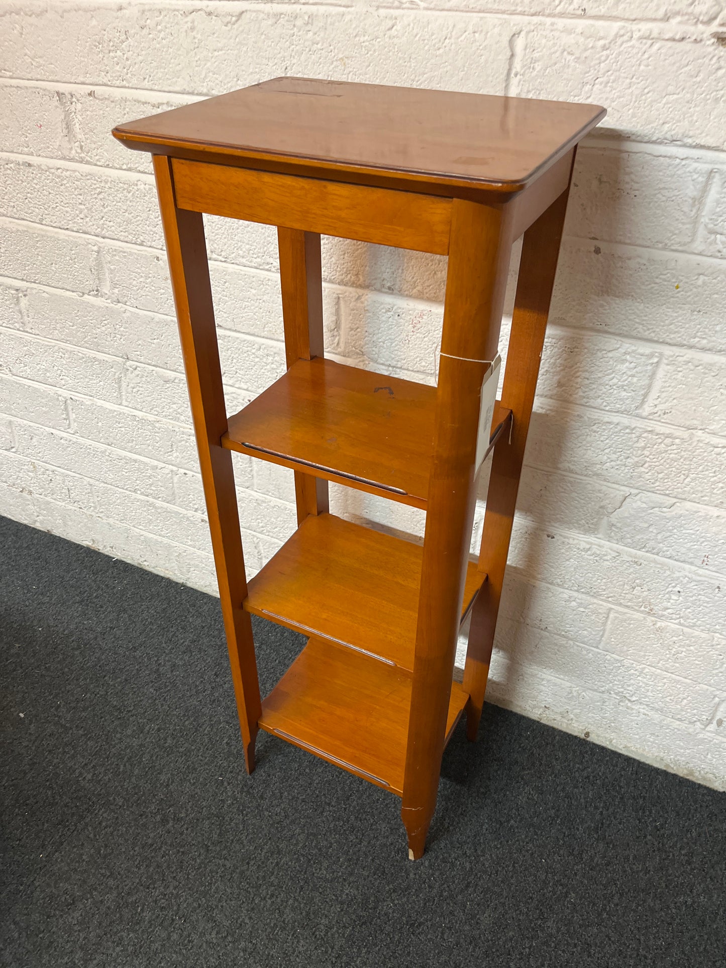 Tiered stained pine shelf unit 1325