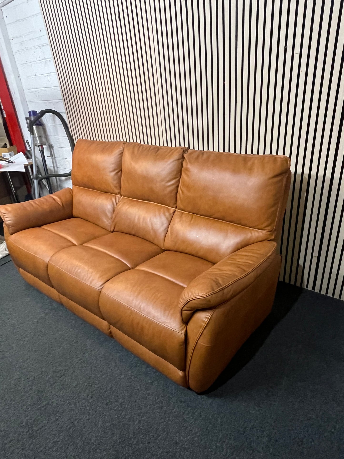 3 seater plus 2 seater electric tan leather sofa suite (widths190, 140 cm) 43464