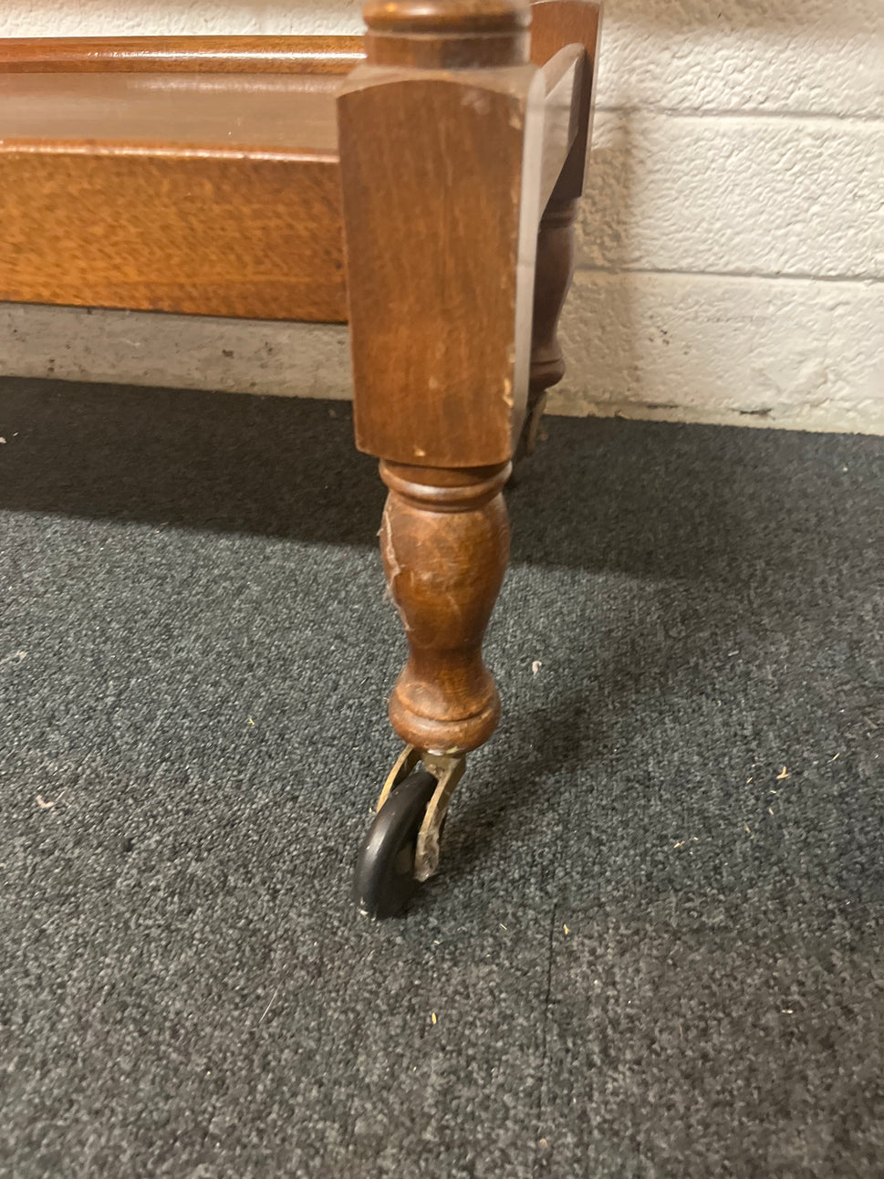 Mahogany rectangular tea trolly on castors 3225