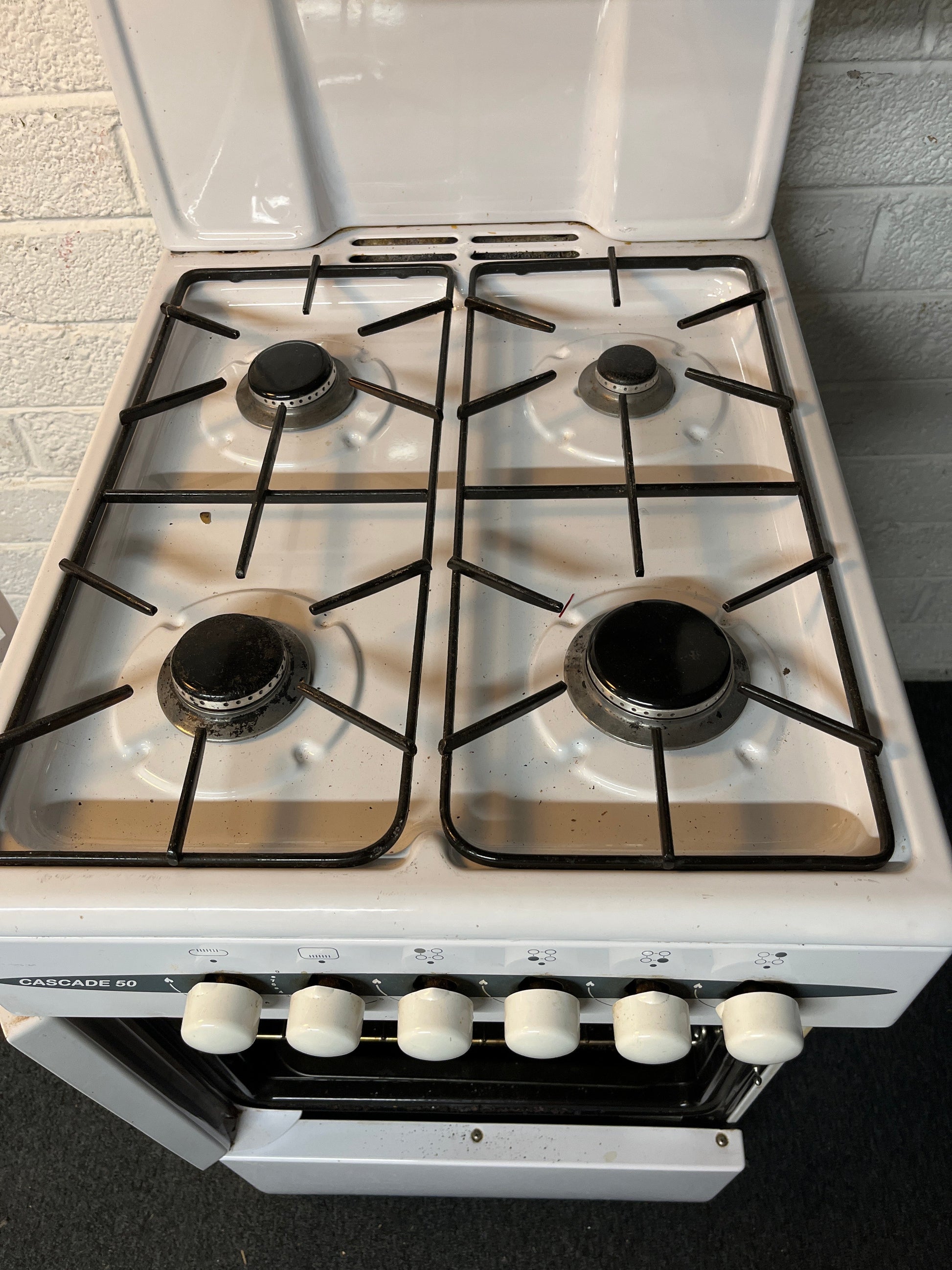 Cascade bottle gas upright cooker and oven 2225