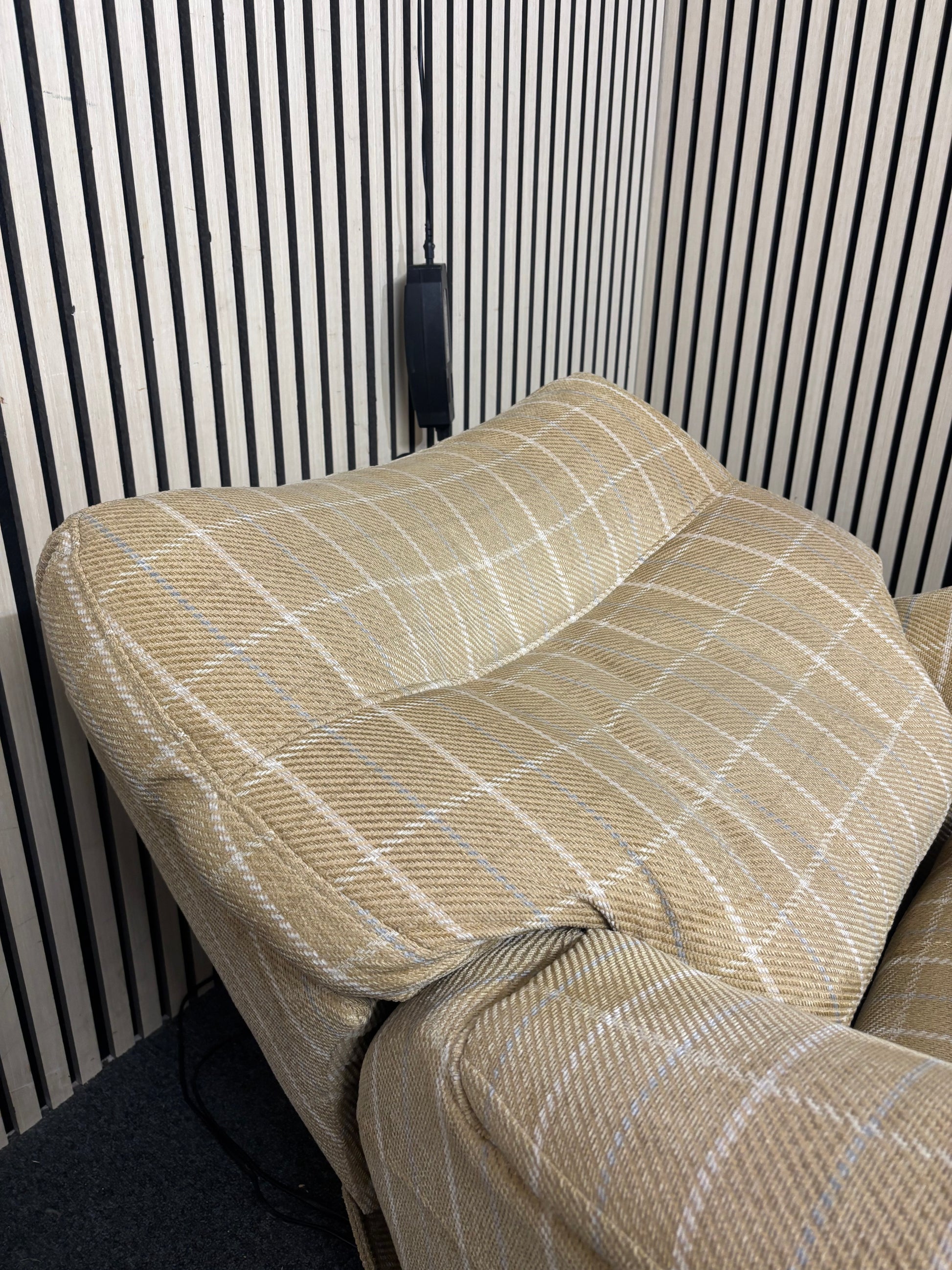 Parker Knoll cream tartan fabric electric recliner armchair 2226
