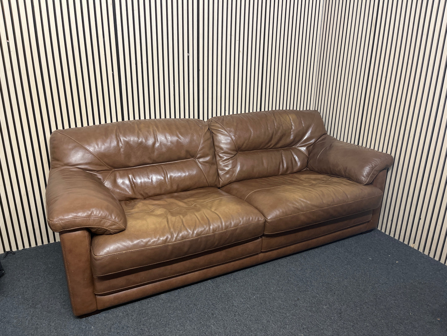 Large three seater real brown leather sofa (W 220 cm) 44015