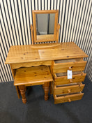 Switch Solid pine vanity set with four drawers, mirror, and stool. (H 72 x W 100 x D 44 cm) right hand side drawers  44129 2 image