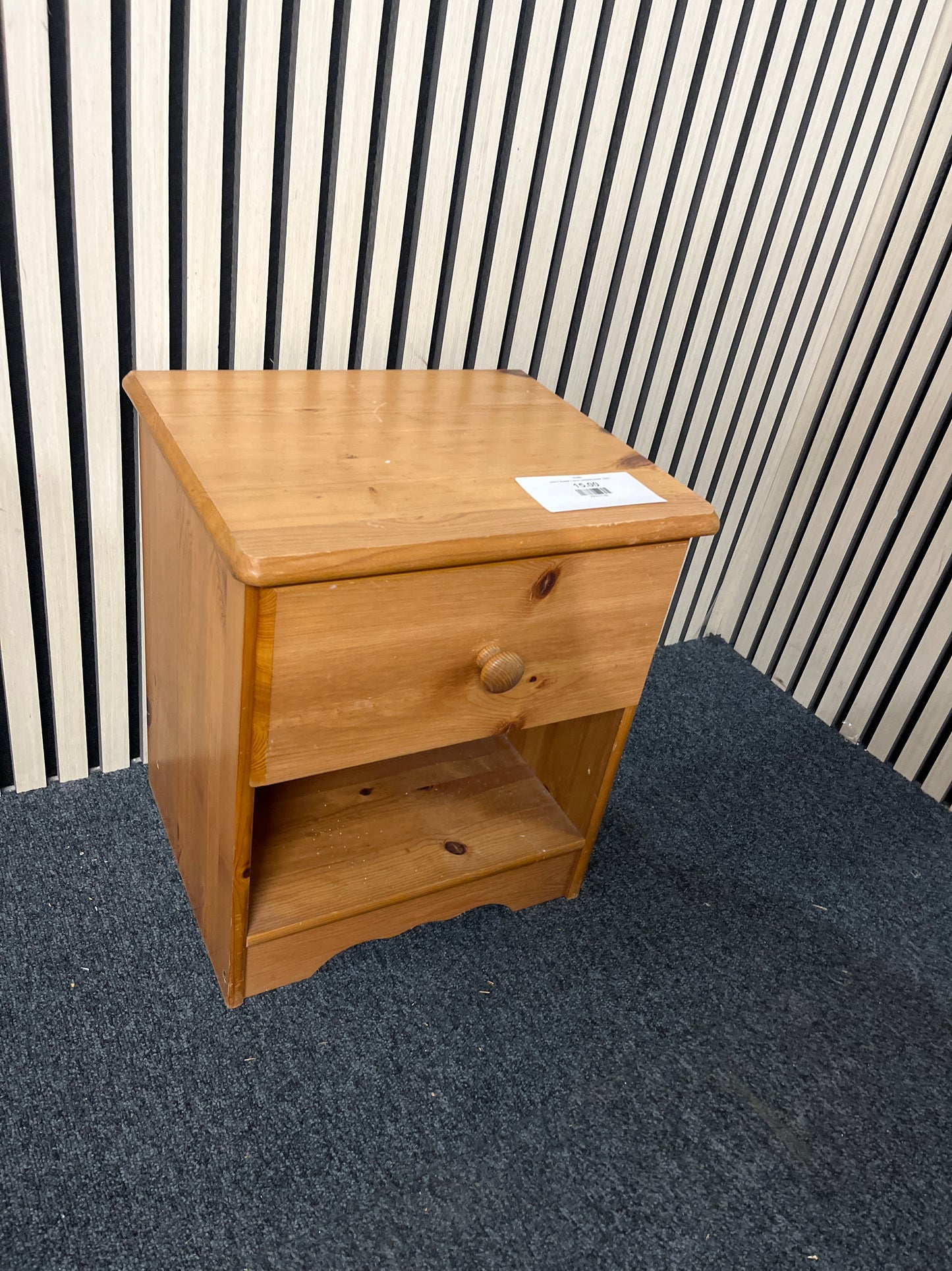 pine 1 drawer 1 door bedside locker  3325