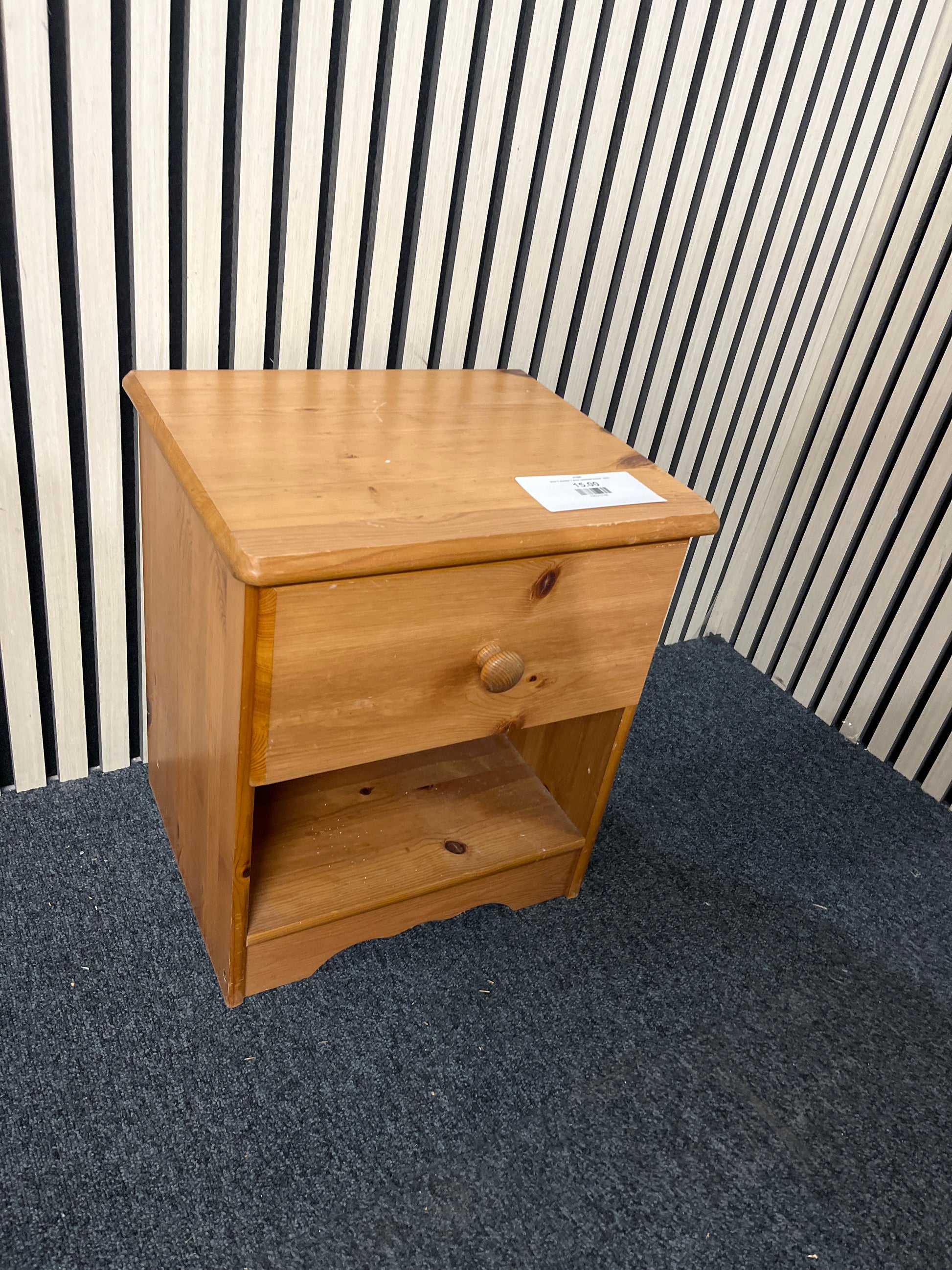 pine 1 drawer 1 door bedside locker  3325