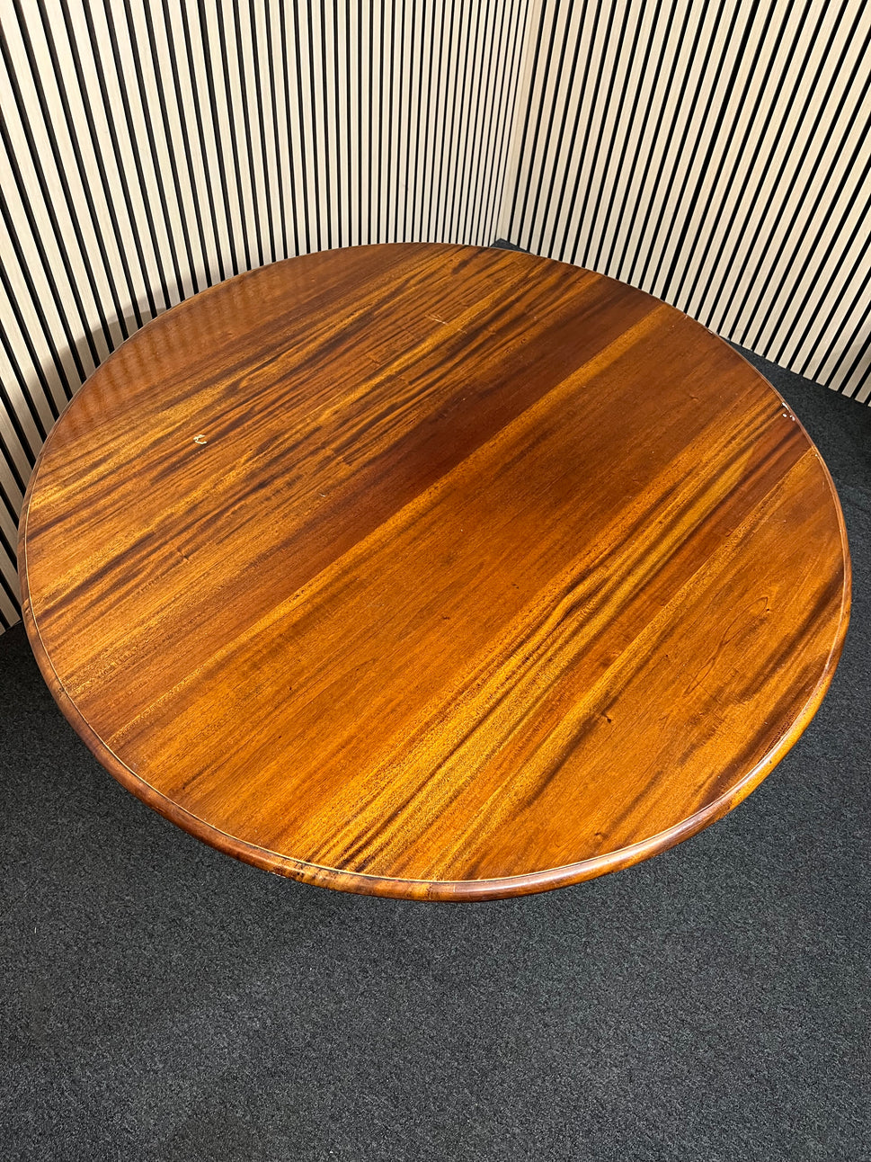Rosewood mahogany  circular dining table with pedestal base  (120 cm diameter) 2325