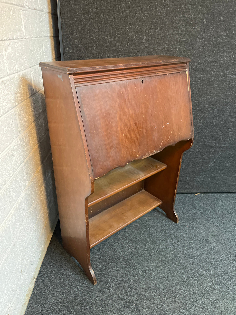 Small mahogany writing bereau 1225