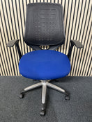 Switch Black / Blue Mesh Swivel Chair w/ Arms 3 image
