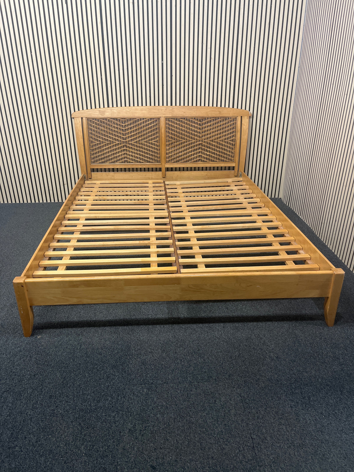 5ft Vintage oak bedframe with woven rattan inserts  44360