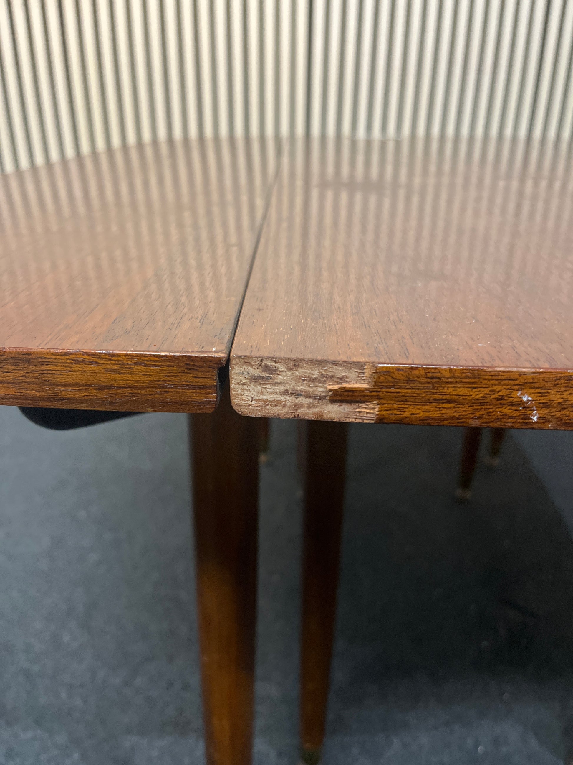 Retro teak stained drop leaf kitchen table (L 112 x W 133) 3325