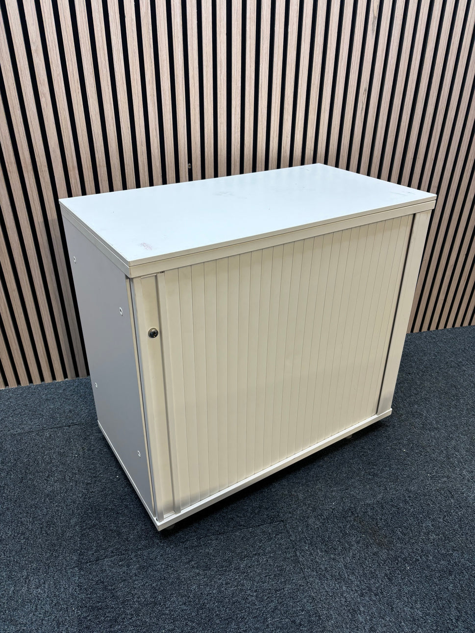 White wooden sliding door tambour unit with shelf (H 74 x W 80 x D 44 cm)