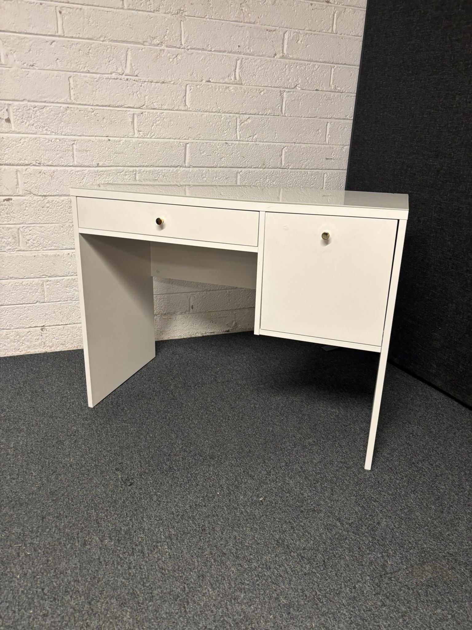 White gloss 1 door 1 drawer bedroom dressing desk 1000Wx480Dx780H 2225