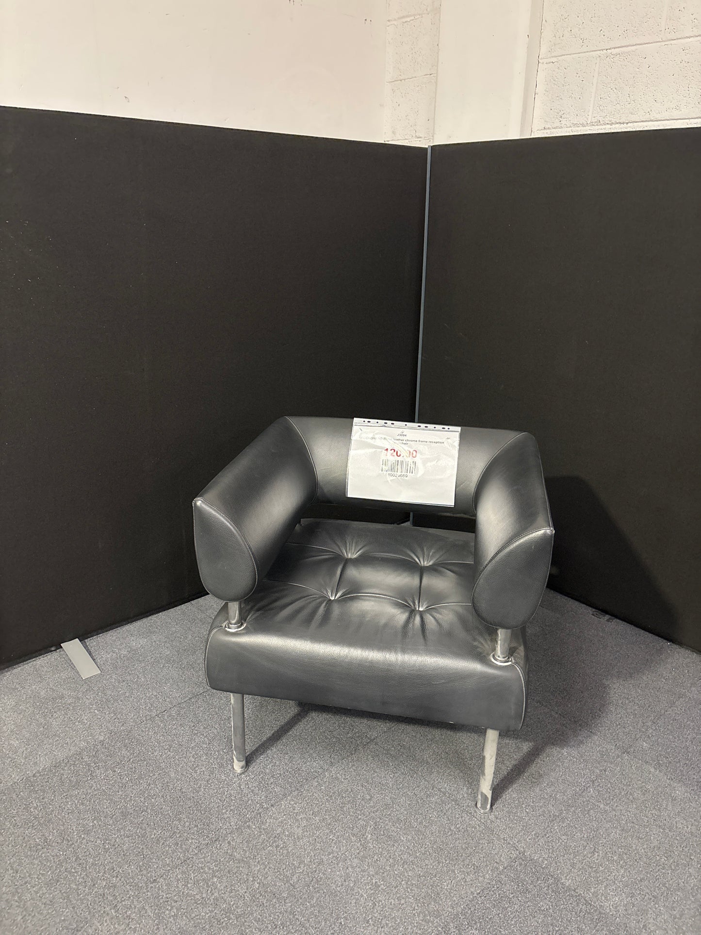 SECONDHAND Black leather chrome frame reception armchair
