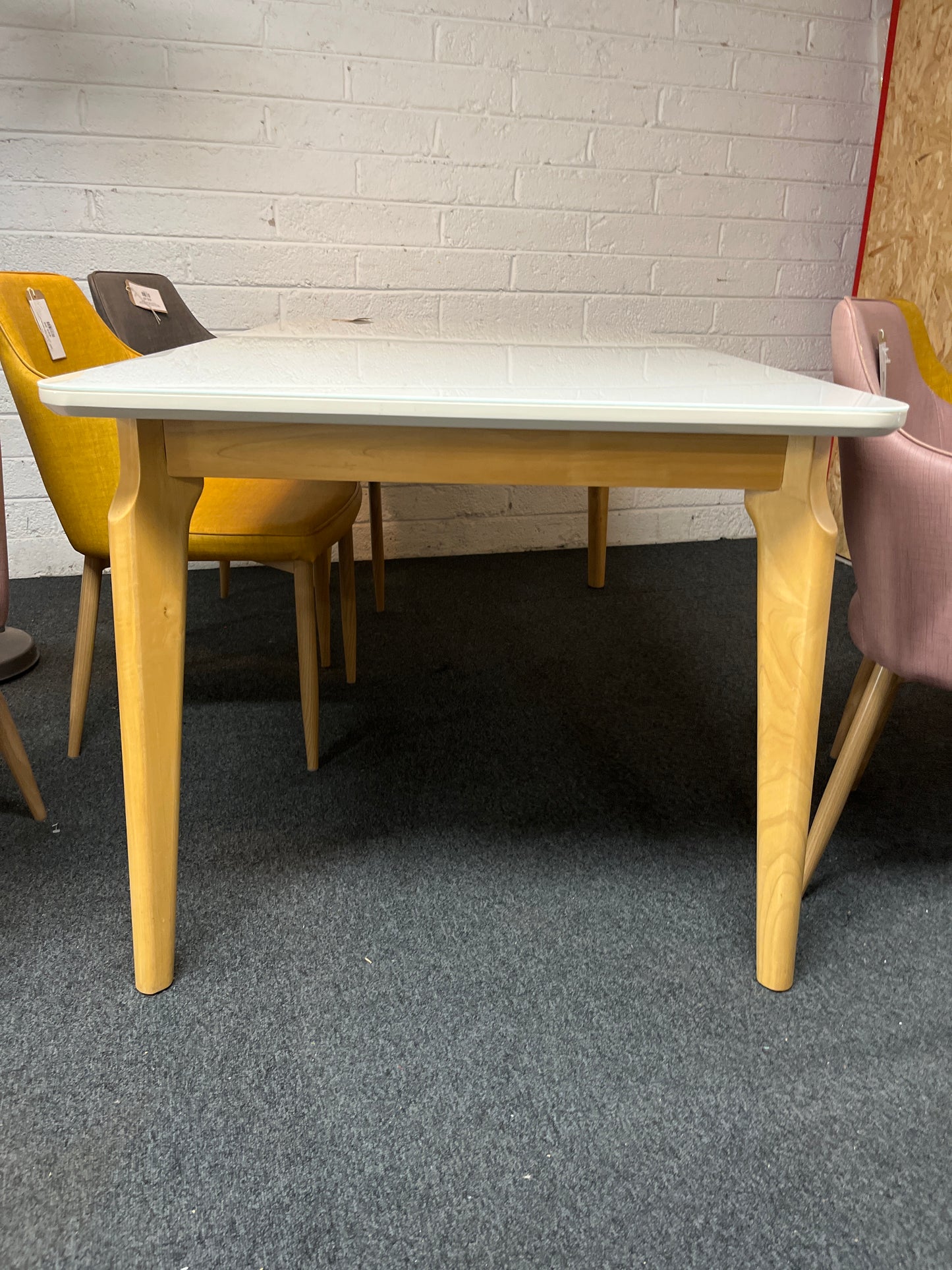 Calligaris white glass top rectangular dining table solid wooden frame (1800L 900W 750H) 3225