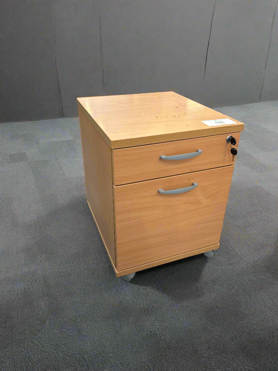 Beech under desk pedestals 2 and 3 drawer, keys not supplied