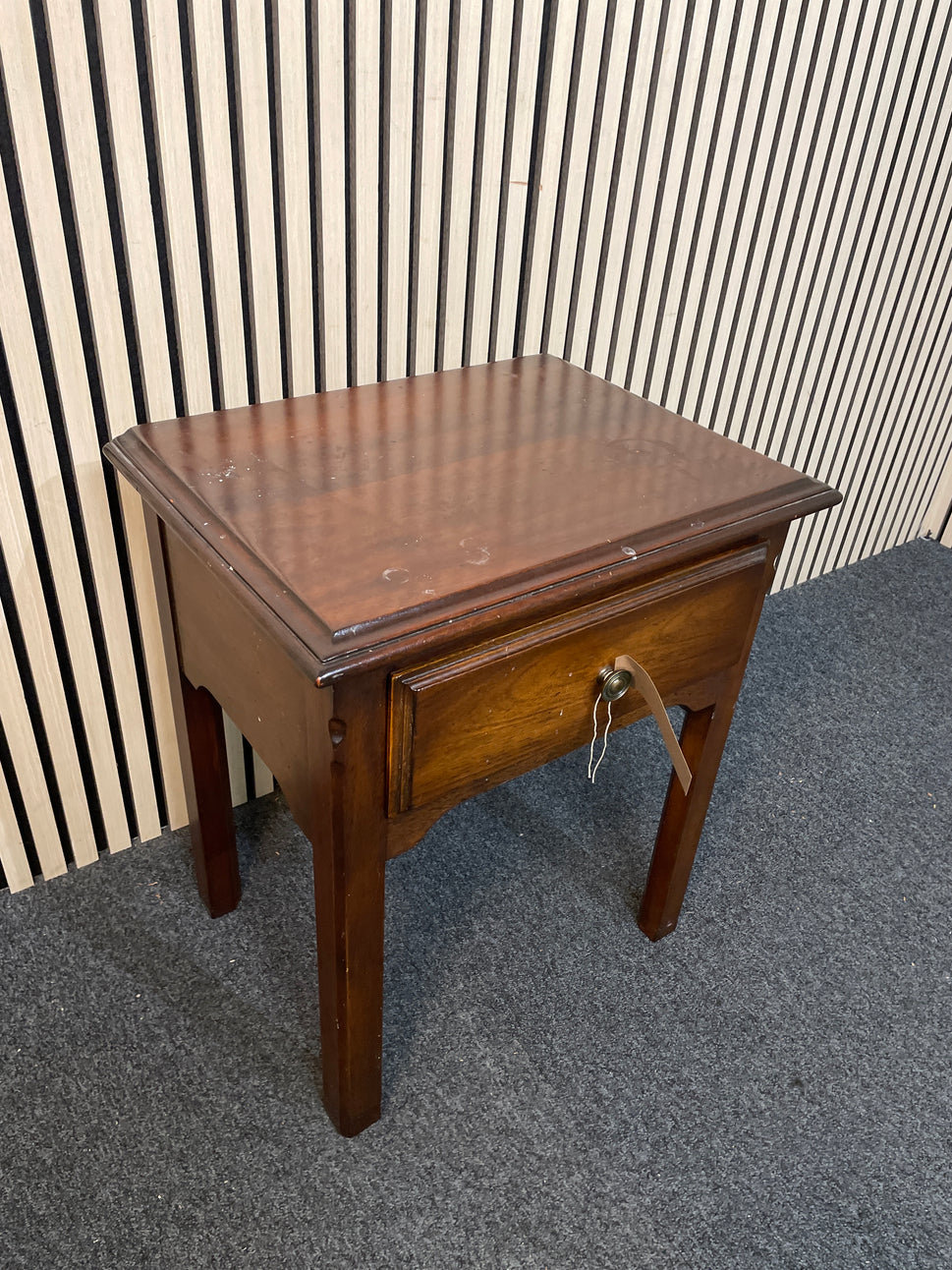 Ornate mahogany 1 drawer bedside table 2425