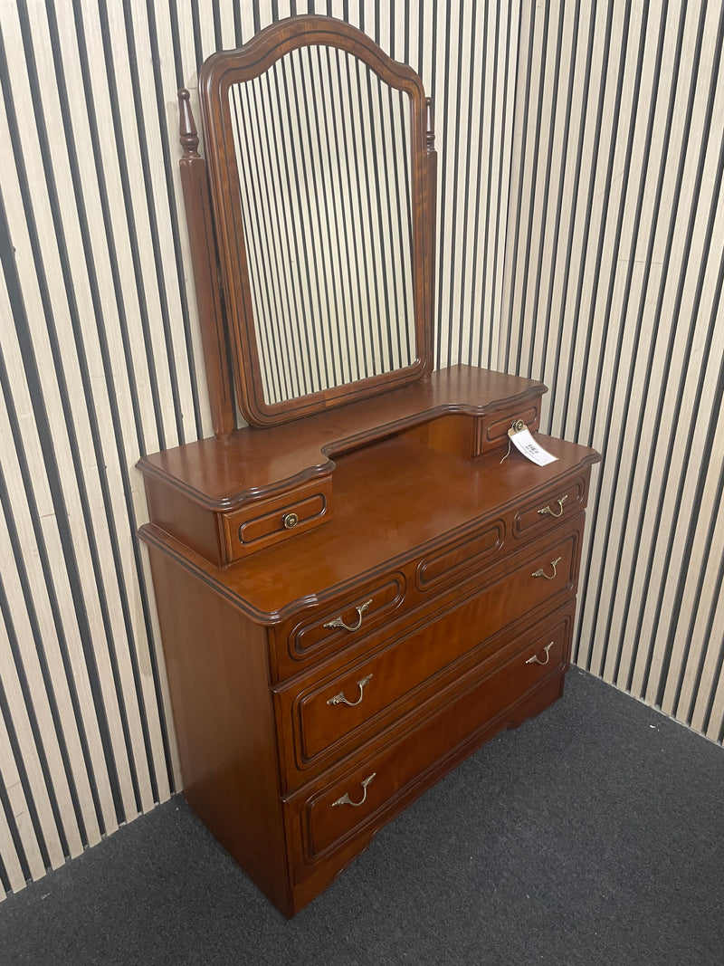 Rossmore mahogany 5 drawer chest with pivot mirror (H 86 x W 93 x D 41 cm)  44645